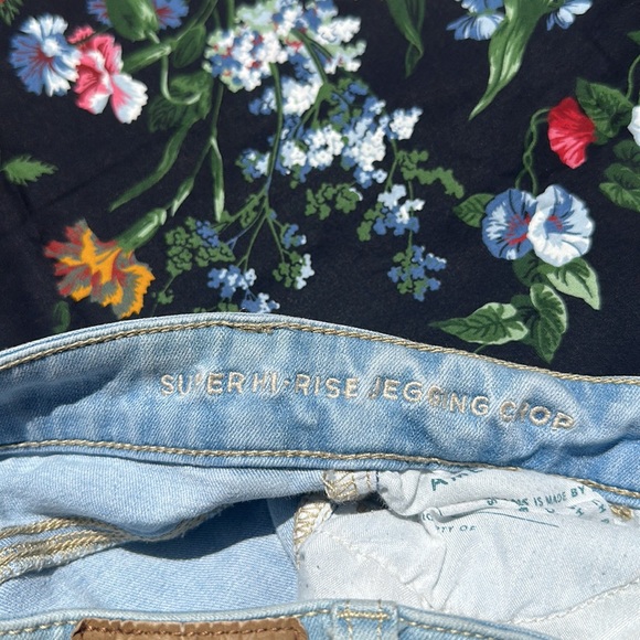 American Eagle Super high rise jegging crop 360 next level stretch light wash 0 - Picture 5 of 5